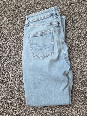 Women's American Eagle Jeans.